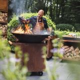 Guy Weyts makes fire on the ofyr.jpeg